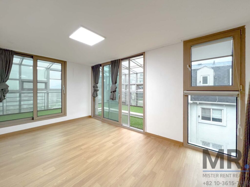 Itaewon-2BR-Low-Rise-Villa-Beautiful-Namsan-View-(H+)-3
