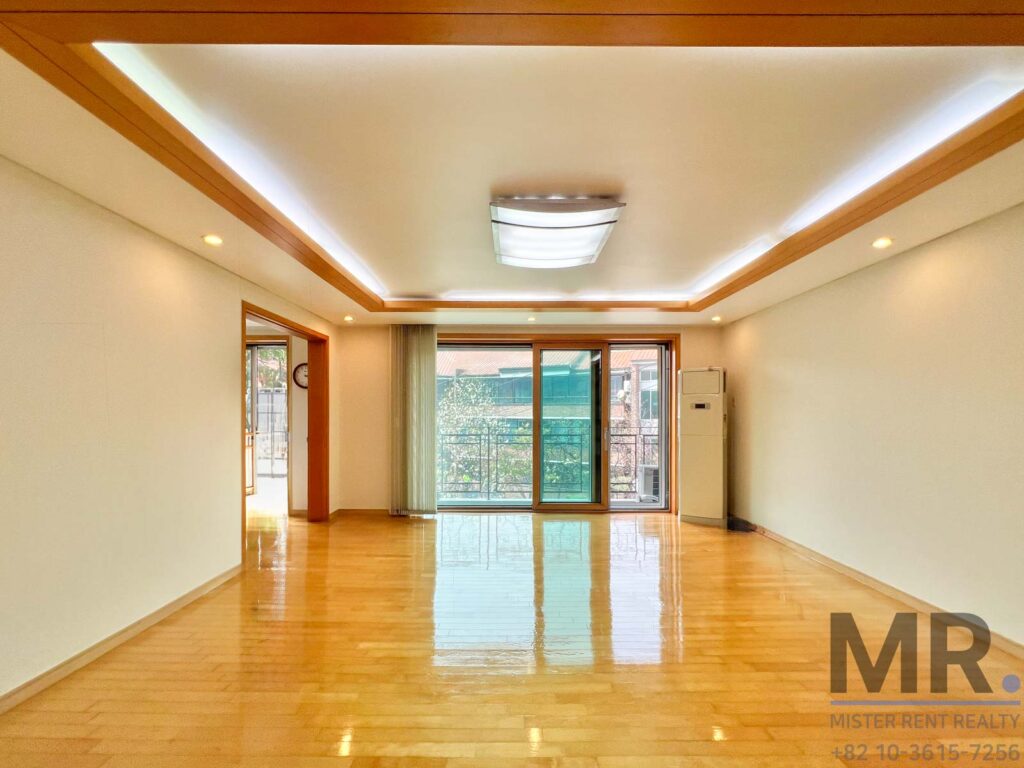 Itaewon-3BR-Rental-Low-Rise-Bright&Cozy -2