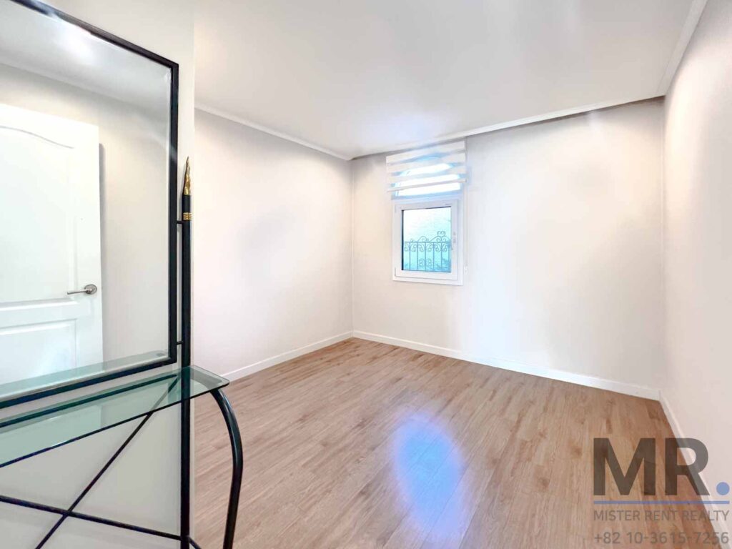 Itaewon-3BR-Villa-For-Rental-Renovated-1 (5)