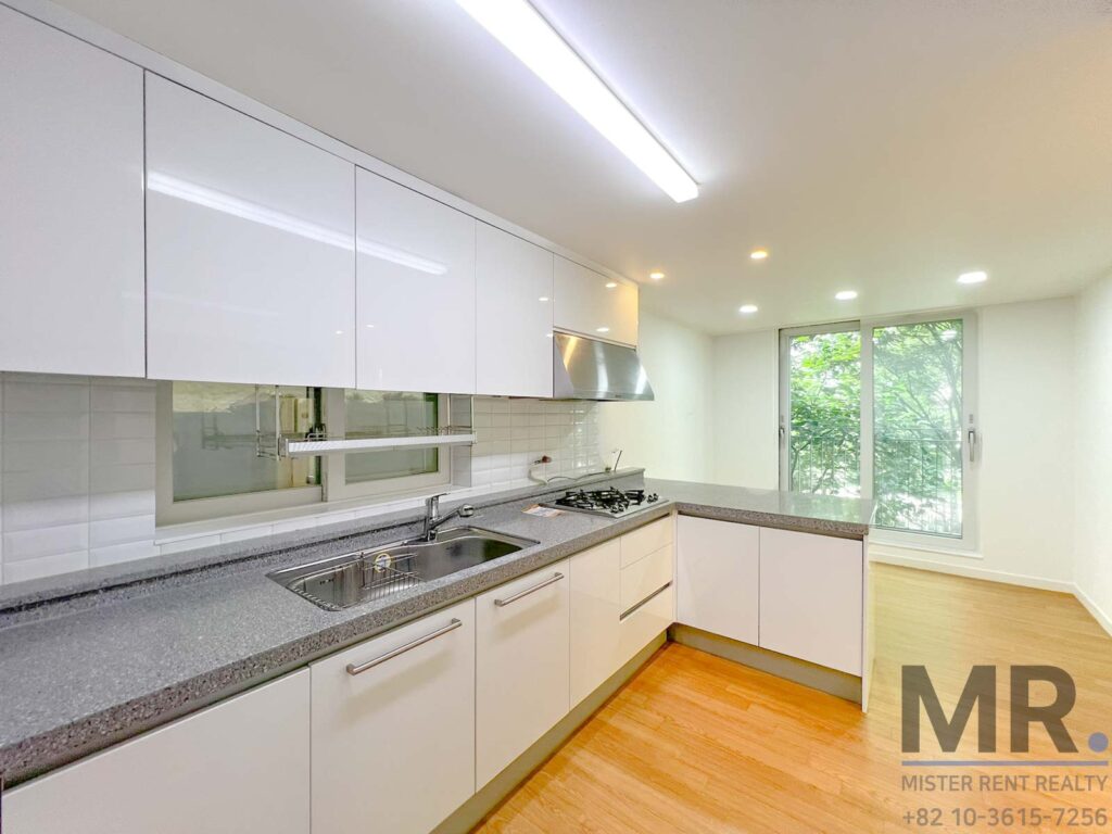 SFS-4BR-LowRise-Private Terrace-(H+)-5