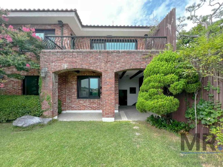 Seongbuk-5BR-SingleHouse-Stunning Garden-(H+)-27