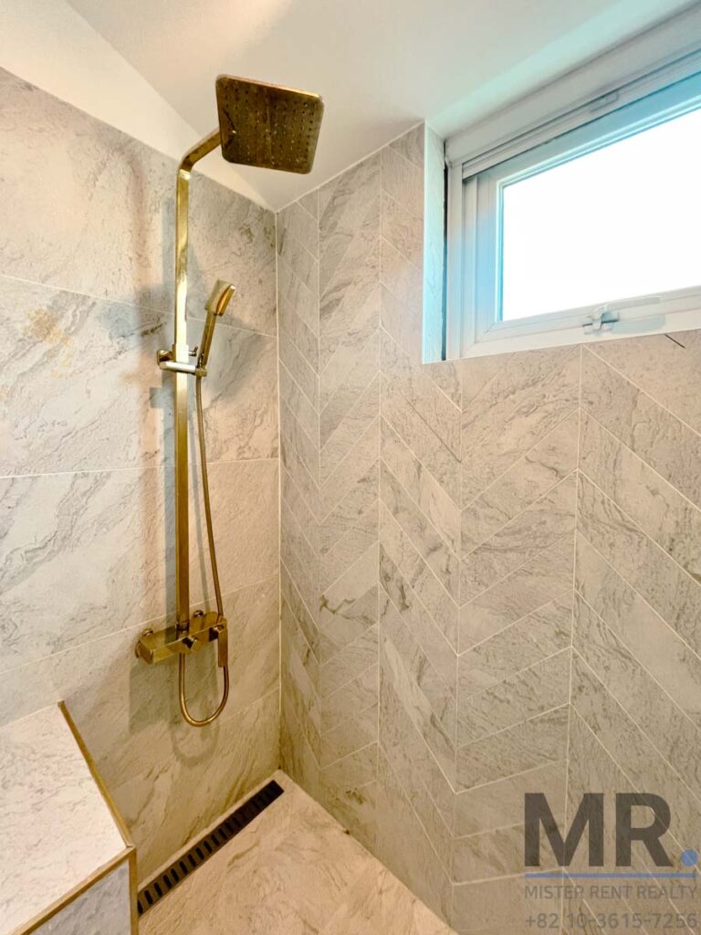 UNVillage-Rent-2BR-Villa-Modern-Rooftop-Terrace-7629 (9)