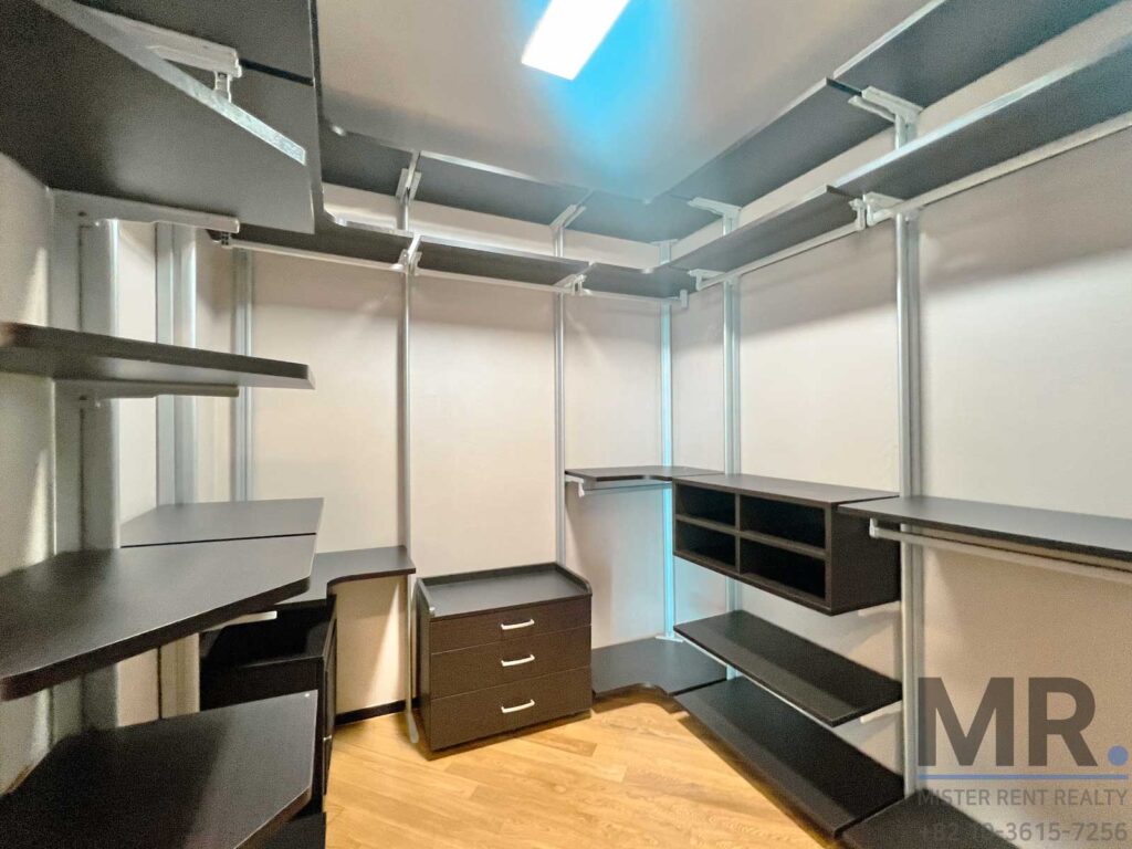 YongsanSt.-4BR-High-Rise-ModernDesign-10