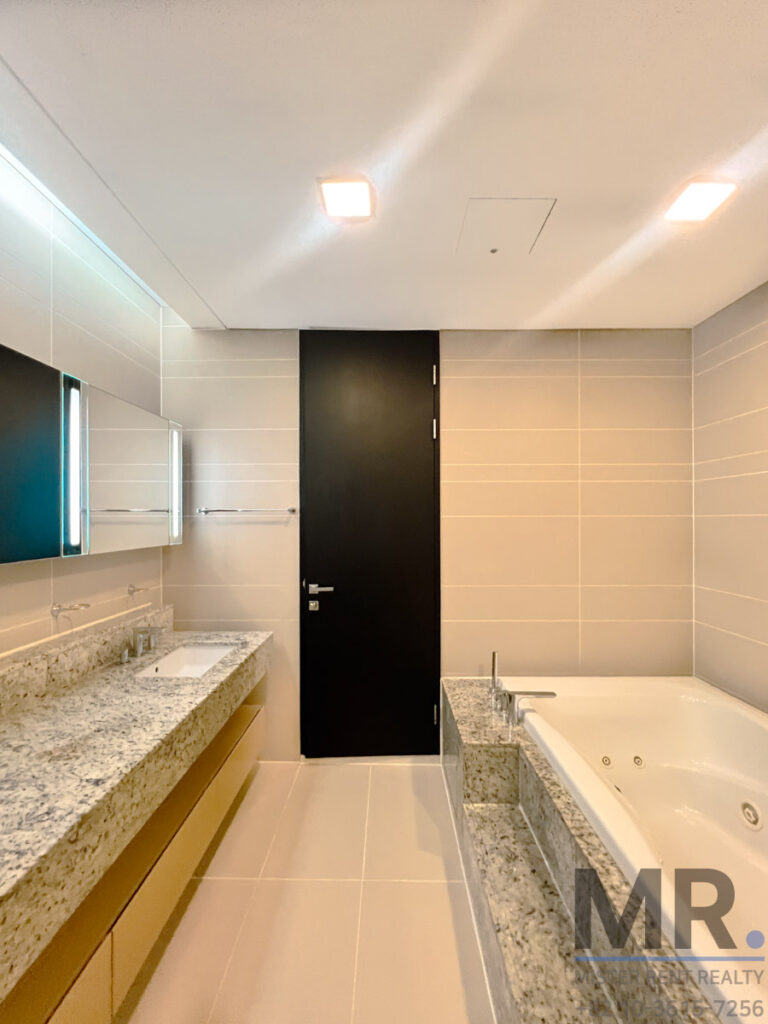 YongsanSt.-4BR-High-Rise-ModernDesign-9