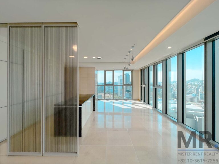 YongsanStation-4BR-High-Rise-Modern&Convinient-5
