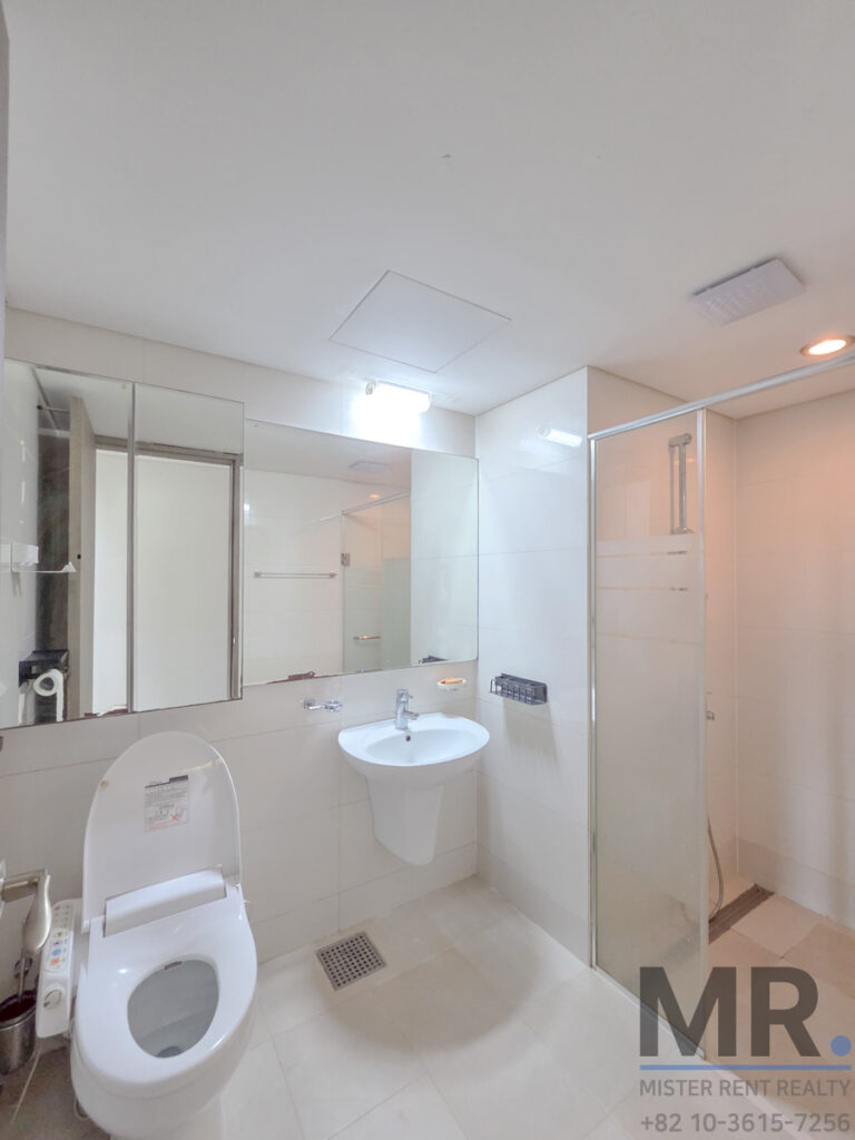 Dongbinggo-Villa-3BR-Rental-Renovated-Goodview-104232