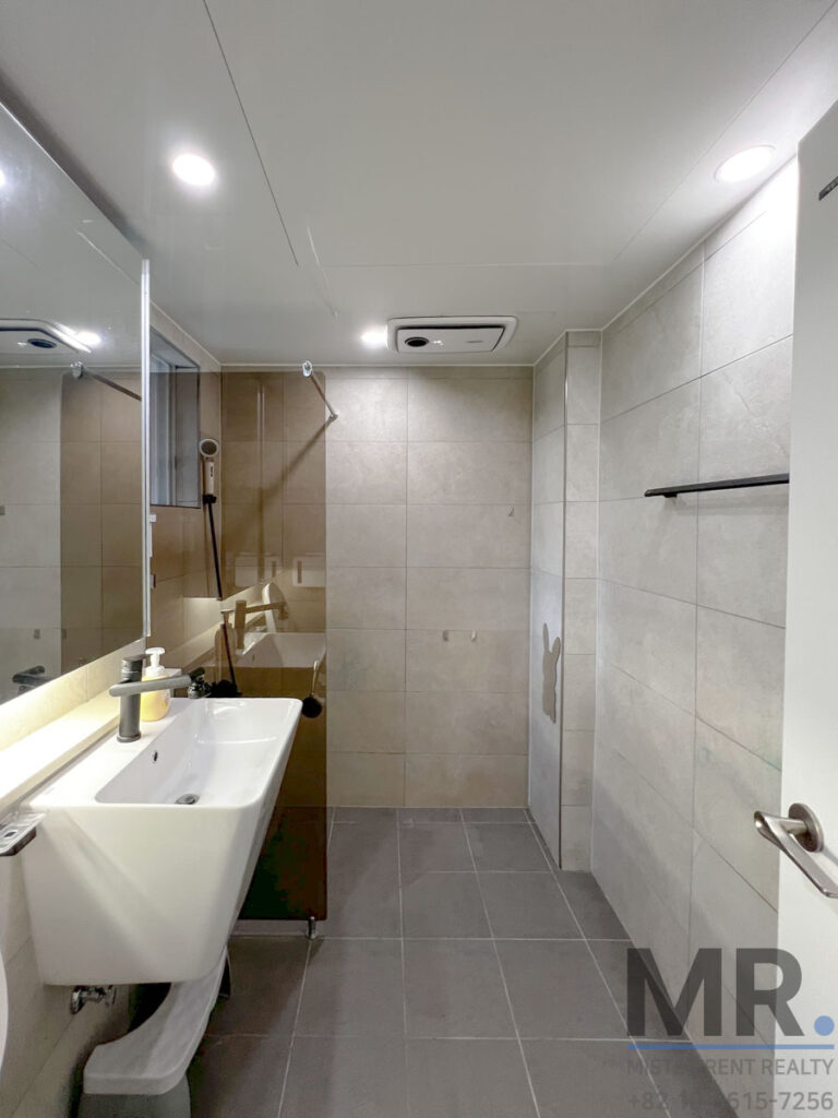 Itaewon-3BR-Rental-Villa-Renovated-06