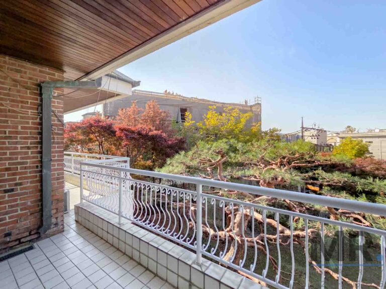 Seorae-Rental-4BR-Villa-Terrace-Spacious_17